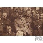 [AUTOGRAF PIŁSUDSKIEGO] II RP Fotografia Józefa Piłsudskiego w Otoczeniu Oficerów Karol Pęcherski. Belweder Warszawa
