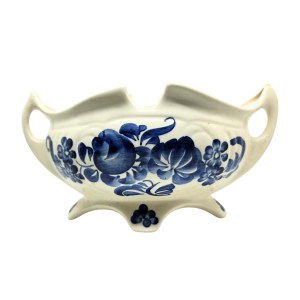A faience planter in the Włocławek style