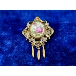Classic Victorian-style costume brooch—1970s