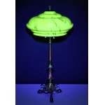 Art Deco - Brass desk lamp with a marbled [URANIUM] shade - 1930s
