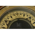 [MARITIME KUNST] Gustav A. Kreuziger – Schiffskompass / Kompass im Schrank (Seereisen, maritime Souvenirs, Schiff, Holz)
