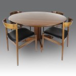 Gianfranco Frattini Table and four chairs, manufactured by Cassina - Italy