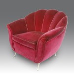 Pair of burgundy velvet shell-shaped armchairs in the Gio Ponti style