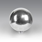 Pair of large "Rita Jordens" decorative spheres made of nickel-plated steel (Ø 30 cm)