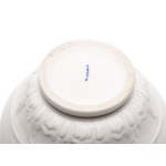 WHITE PORCELAIN VASE WITH KID HEADS (CRATER VASE) | KPM BERLIN (KÖNIGLICHE PORZELLAN-MANUFAKTUR BERLIN), GERMANY