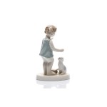 GIRL WITH CAT | ROYAL DUX BOHEMIA (DUCHCOV, CZECHOSLOVAKIA)