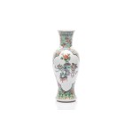 FAMILLE VERTE PORCELAIN VASE | CHINA (JINGDEZHEN REGION)
