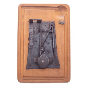 HISTORICAL FORGED TRUNK LOCK ON WOODEN PRESENTATION BOARD | GUILD / ARTISTIC LOCKSMITH (CENTRAL EUROPEAN PROVENANCE)