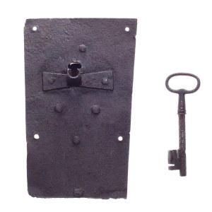 HISTORICAL FORGED TRUNK LOCK WITH ORIGINAL KEY | GUILD / ARTISTIC LOCKSMITH (CENTRAL EUROPEAN PROVENANCE)