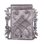 HISTORICAL FORGED TRUNK LOCK WITH RELIEF ACANTHUS WINGS AND CHASED DECORATION | GUILD / ARTISTIC LOCKSMITH (CENTRAL EUROPEAN PROVENANCE)
