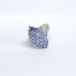 Silver ring with natural tanzanites