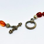 Large necklace made of natural amber, with a silver clasp