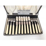 "Firth Straybrite Crusader" silver-plated fish cutlery set in its original case with a card