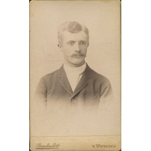[kartonová fotografie] Varšava, Rembrandt. Cezariusz Jastrzębski z Łowicze [cca 1895]
