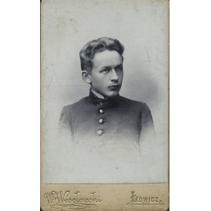[photographie sur carton] Łowicz, W. Wesołowski. Tadeusz Brzozowski, élève de l'École réale de Łowicz [1904]