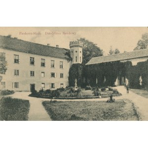 [carte postale] Le Rocher de Pieskowa. La cour du château
