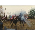 [série de 10 photographies] Photographies prises sur le tournage du film « Ogniem i mieczem » (Par le feu et par l'épée), réalisé par Jerzy Hoffman. Photos : Zenon K. Żyburtowicz [1997-1998] [avec les autographes de Jerzy Hoffman]