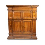 Two-section sideboard in solid walnut - Tuscany, 17th century