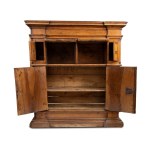 Two-section sideboard in solid walnut - Tuscany, 17th century