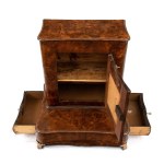 Italian Louis XV walnut-root kneeler - 18th century