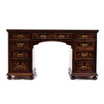 GILLOWS OF LANCASTER English Victorian inlaid desk - First half of the 19th century