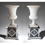 Pair of Medici vases in white marble - Italy, 20th century