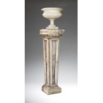 Pair of columns with two marble vases - Italy, 20th century