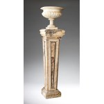 Pair of columns with two marble vases - Italy, 20th century