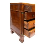 Empire-style chest of drawers in walnut - Italy, 19th century