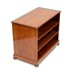 Table basse en bois de satin - Angleterre, XXe siècle