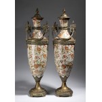 Pair of Eclectic-style vases with lids - Late 19th century-Early 20th century