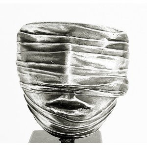 Igor Mitoraj (1944–2014), Veiled Face, 1977