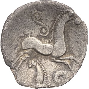 Ambiens / Ouest du Belgium. Lamellaire en argent, Classe I à l'hippocampe, var. 1 (profil réaliste) ND (début du IIe tiers du Ier siècle avant J.-C.).