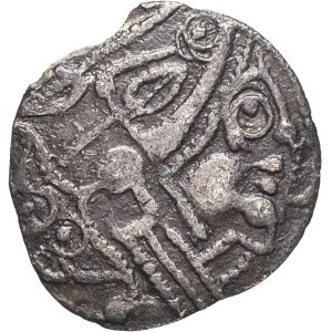 Ambiens / Ouest du Belgium. Lamellaire en argent, Classe I à l'hippocampe à droite, var. 2 (très stylisé) ND (Guerre des Gaules et IIe moitié du Ier siècle avant J.-C.).