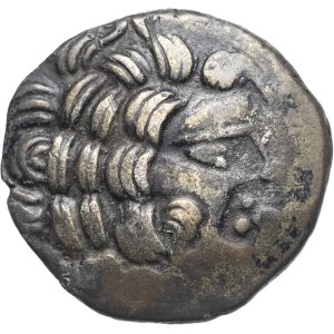 Armorique / Rédons. Statère au profil imberbe, classe I, var. 3, roue à 4 rayons ND (fin de la première moitié du Ier siècle avant J.-C. et Guerre des Gaules).