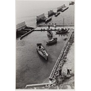 Edmund Zdanowski (1905, Vilnius - 1984, Gdynia), Port de pêche avec des bateaux, 1947