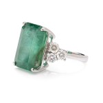 Ring with an emerald and diamonds, early 21st century