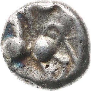 Celts - Vindelici, Ag Quinar, Büschelquinar type, horse facing left / barbarized head
