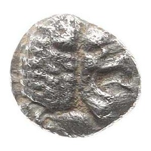 Ionia – Miletus (510–494 B.C.), AR trihemitartemorion (3/8 obol) 0.21 g – Lion’s head facing right / v