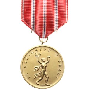 Czechoslovakia, Order of the Slovak National Council For Heroism in Work, 1st Class, gold
