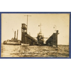 Gdynia. Shipyard—dock, torpedo boat under repair. Photo by Z. Elżanowski.