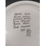 A small plate hand-decorated by Gerda Klimek. Silesian Stone. Cepelia Opole. 1978.