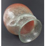 Vase. Handgeformtes Natriumglas mit unregelmäßiger Form