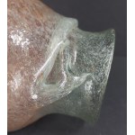 Vase. Handgeformtes Natriumglas mit unregelmäßiger Form