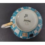 Une tasse. Kwiatogal ? Réf. LZ. New Look
