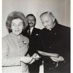 [Włodzimierz Pietrzak Literary Award] - Certificate. Dated Warsaw, October 29, 1961. Manuscript with six autographs (including those of Jan Dobraczyński and Aleksander Bocheński). 4 pages, measuring 41.5 x 25.5 cm, unbound [and:] Four photographs from the
