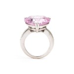 CHOPARD, Happy Diamonds Collection, heart-shaped ring in gold, diamonds and glass