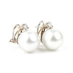Australian pearl gold pair of earrings