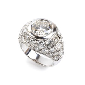 Diamond gold band ring