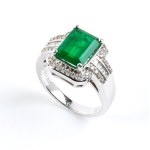Emerald diamond gold ring